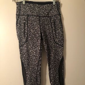 Lu lu lemon yoga pants